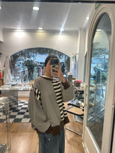 Cargar imagen en el visor de la galería, Sudadera rayas
