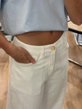 Cargar imagen en el visor de la galería, Jeans Scripta
