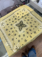 Cargar imagen en el visor de la galería, Bandanas
