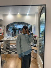 Cargar imagen en el visor de la galería, Sudadera rayas
