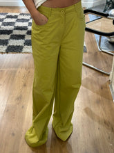 Cargar imagen en el visor de la galería, Pantalón Lemon
