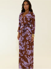 Cargar imagen en el visor de la galería, Long printed dress with belt and V-neck
